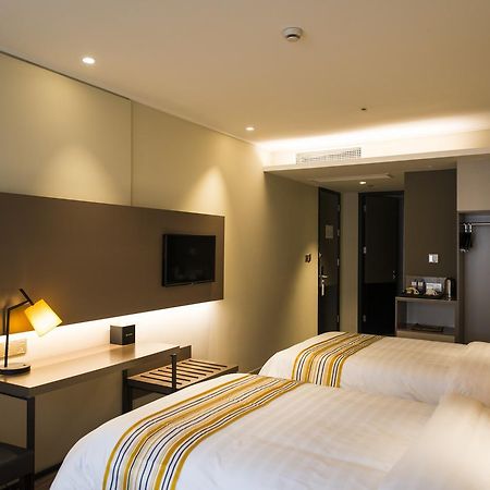 Home Inn Plus Shanghai New International Expo Center Yushan Road Yuanshen Sports Zewnętrze zdjęcie