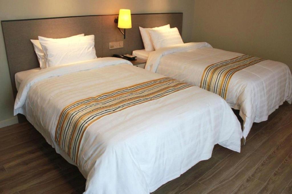 Home Inn Plus Shanghai New International Expo Center Yushan Road Yuanshen Sports Zewnętrze zdjęcie
